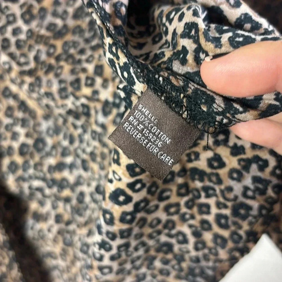 J. McLaughlin Cheetah Leopard Animal Print Button Down Blouse Dress Shirt Size S - Picture 4 of 9